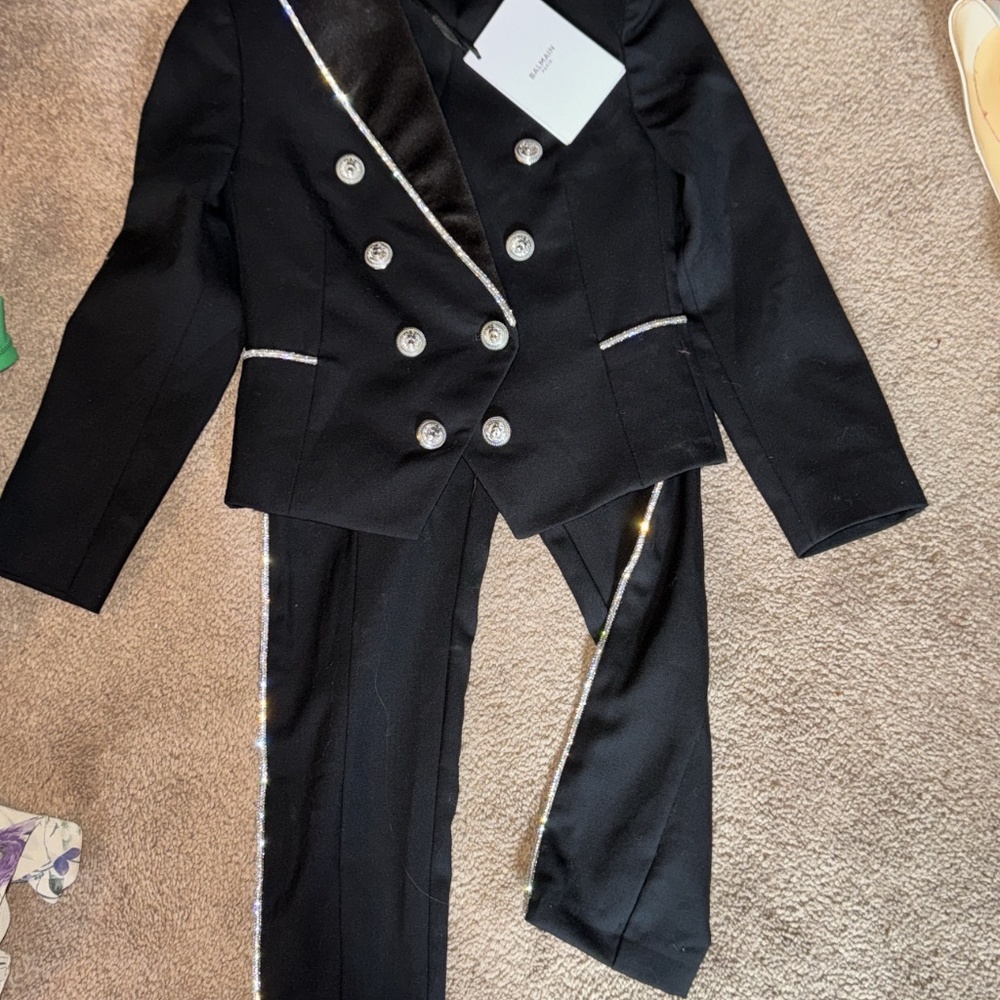 Balmain Outfit - Picture 5 of 5